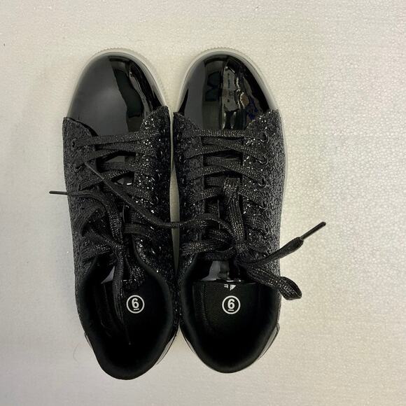 Black Glitter Sneakers – Perfect for Concerts & Night Out! - Picture 2 of 7